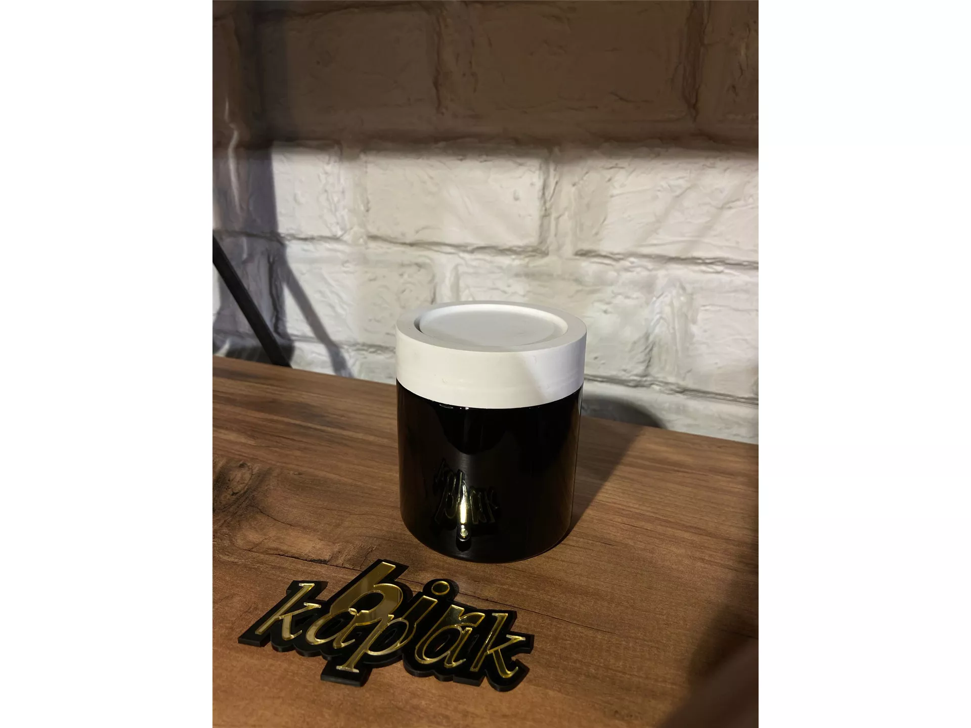 500 ML STANDART KAVANOZ SİYAH - 89 MM TRK KAPAK BEYAZ