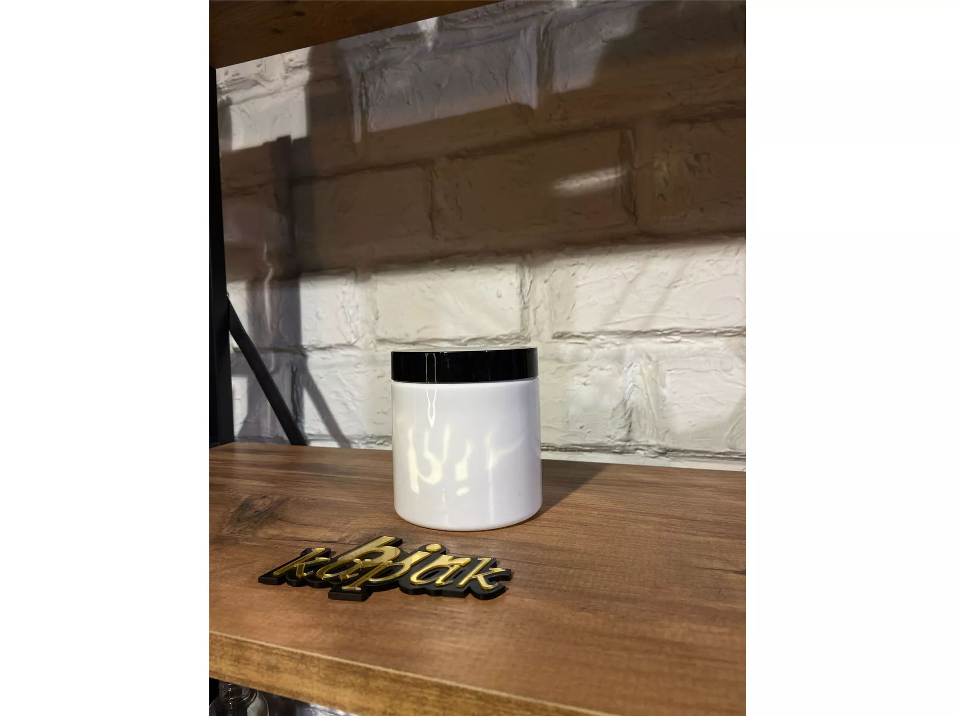 500 ML STANDARD JAR WHITE - 89 MM FLAT CAP BLACK